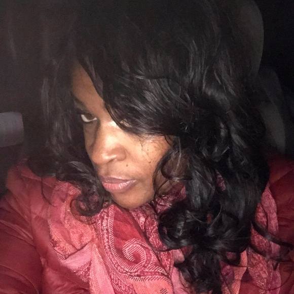 Meet your Posher, Kay - Picture 1 of 1